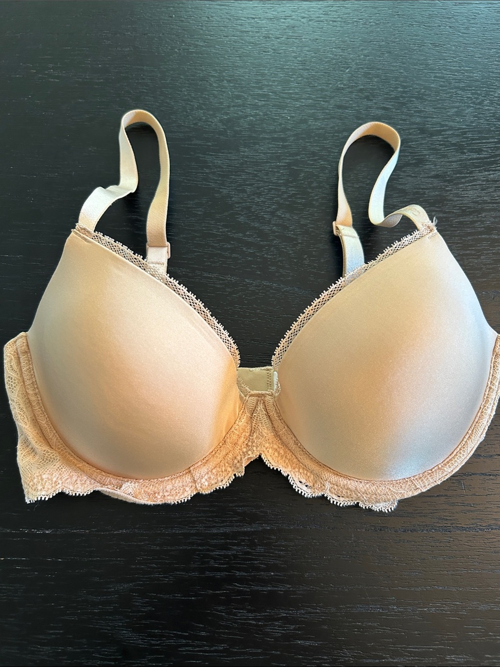 Calvin Klein Lace-Trim Light Nude T-Shirt Bra